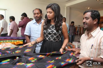 Bhargavi Launches Pochampally Ikat art Mela
